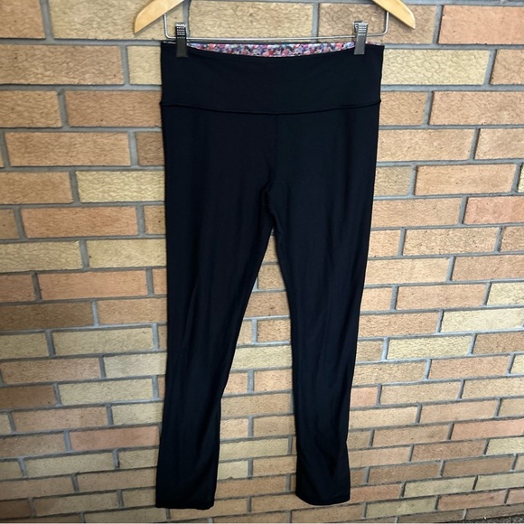 Lululemon Skinny Groove Pant Full-On Luon Black/Prism Petal Multi Revisable - Picture 1 of 6